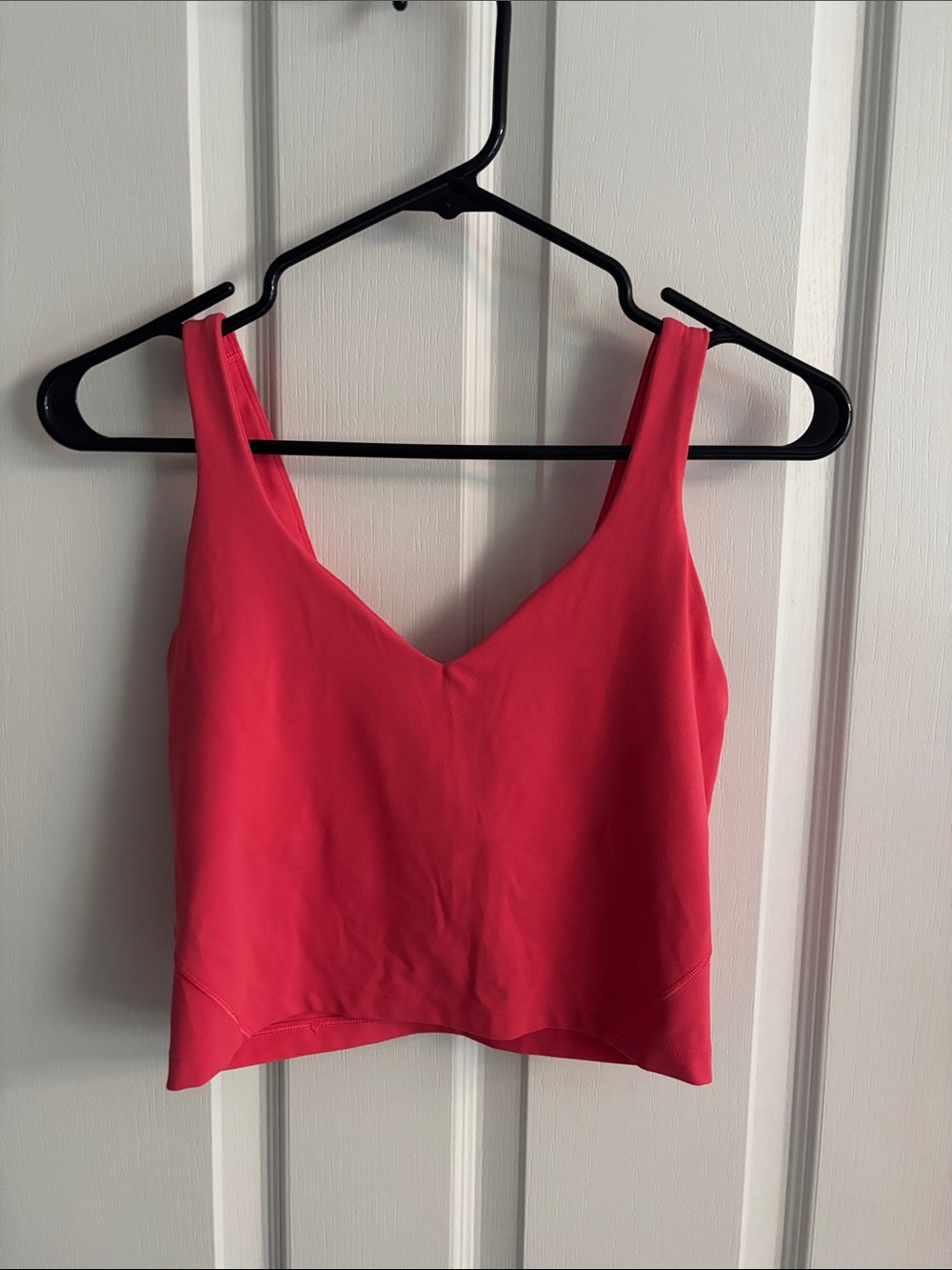 lululemon athletica Women's V-Neck Cropped Tank - Bright Pink